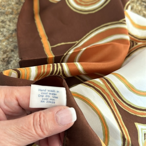 Vintage Simone Rain Scarf - Picture 11 of 11